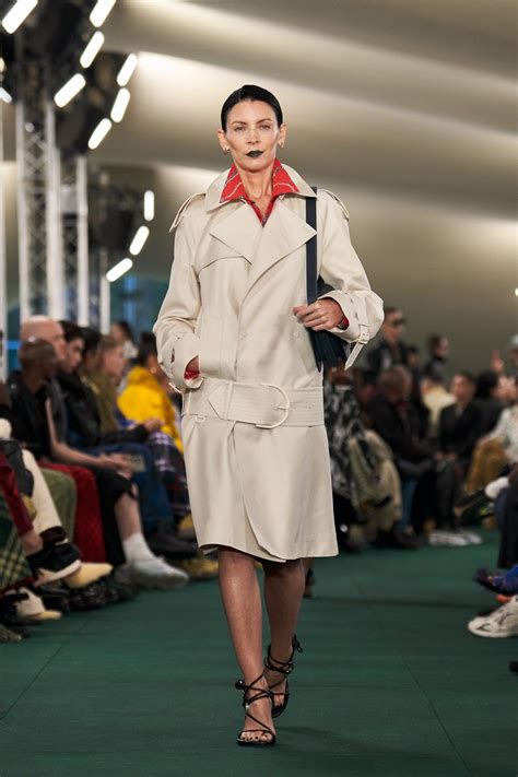 burberry spring 2024 ready-to-wear|burberry streets 2024.